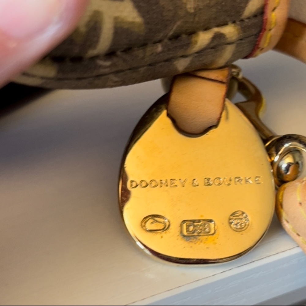 Dooney & Bourke Clutch/Wristlet - Picture 4 of 9